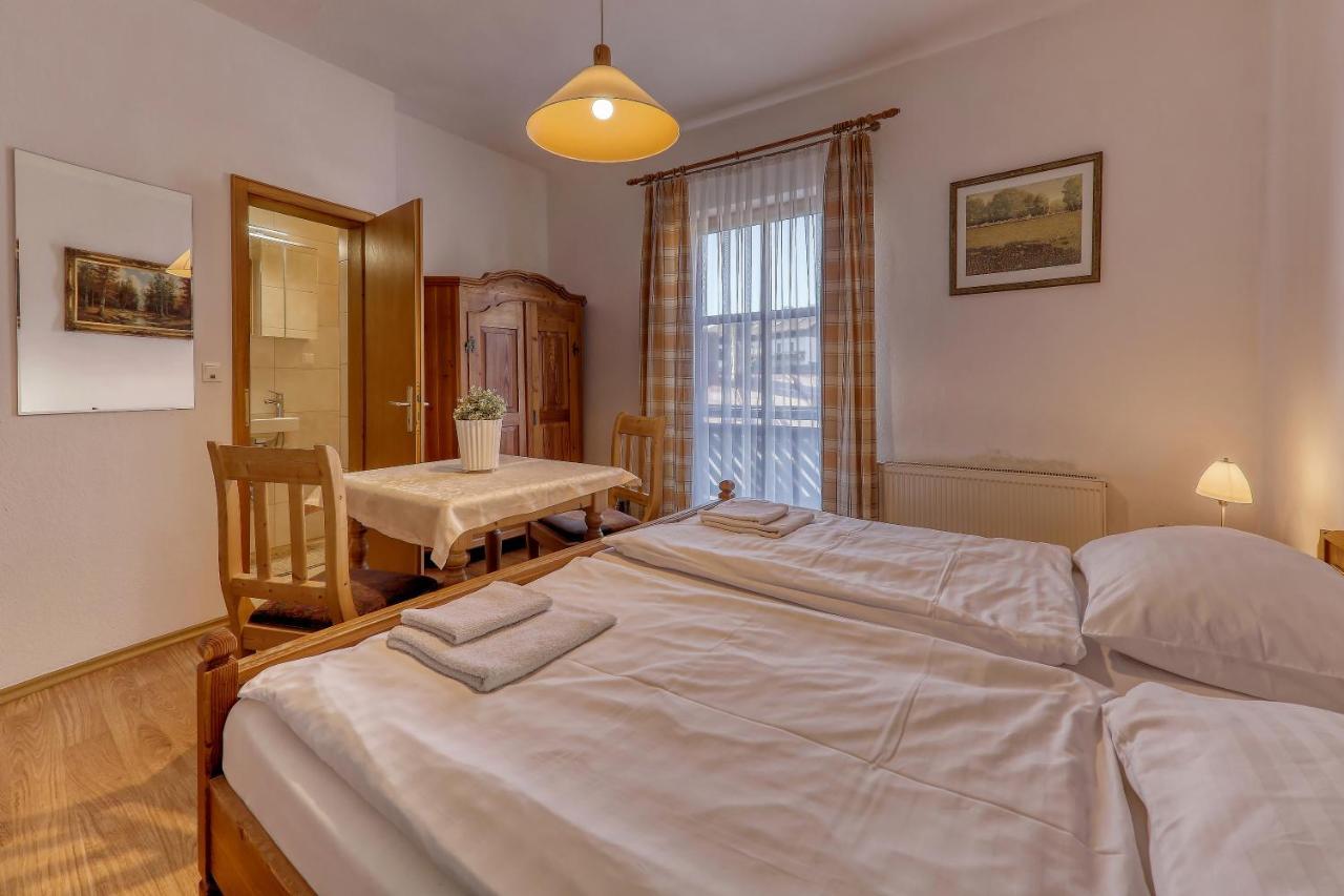 Hotel Bayerischer Hof โบเดนไมส์ ภายนอก รูปภาพ