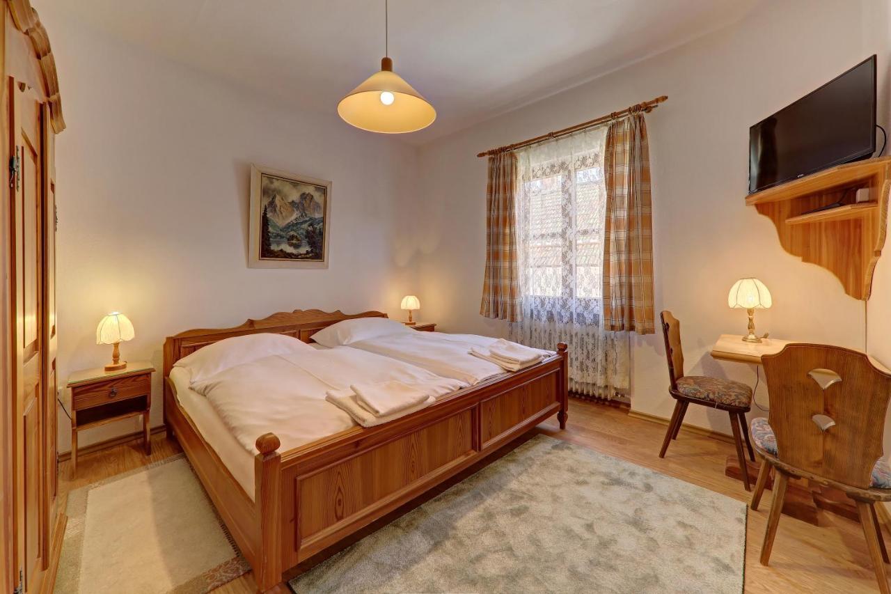 Hotel Bayerischer Hof โบเดนไมส์ ภายนอก รูปภาพ